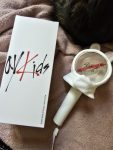 Stray Kids Official Lightstick photo review