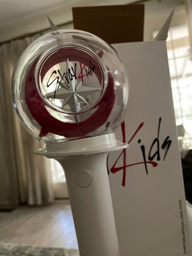 Stray Kids Official Lightstick photo review